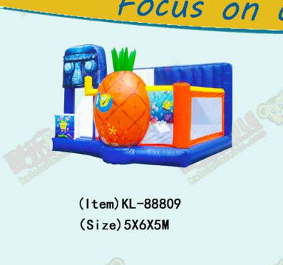 Надувный прыгающий замок для физического развития детей